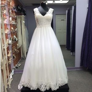 DaVinci - Style 50584 - Size 18 - Ivory